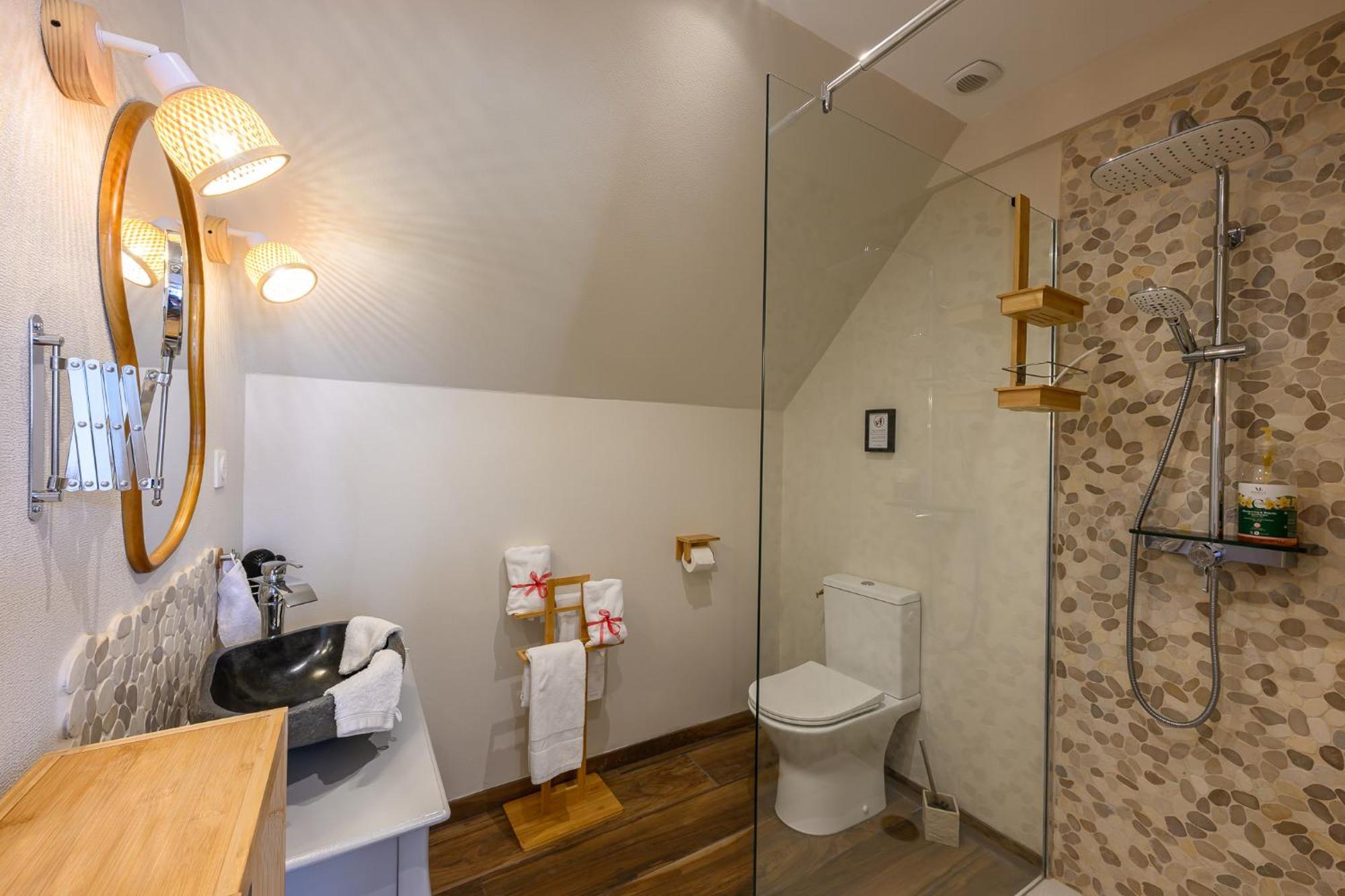 Les 13 Lavoirs D'Antan - Chambre Zen Attitude Saint-Pierre-Eglise ภายนอก รูปภาพ